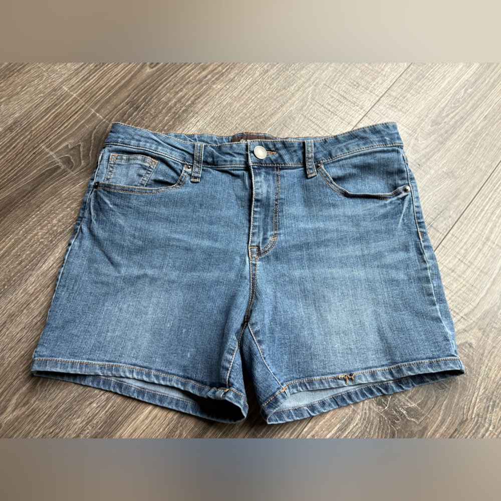 Bit & Bridle Women's Classic Denim Jean Shorts